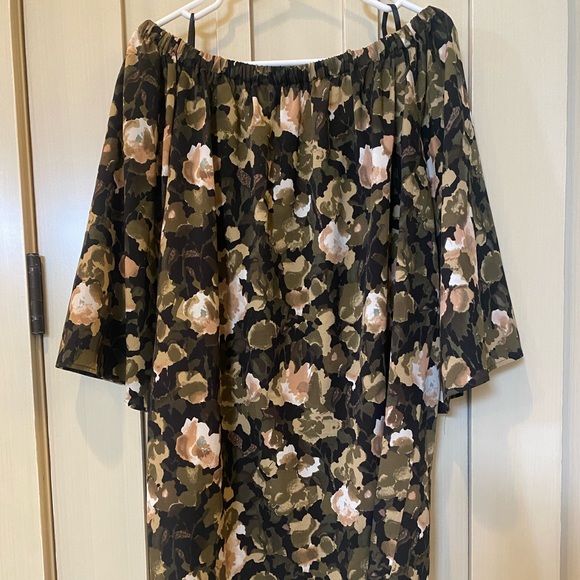 French Connection Off the shoulder dress - Picture 8 of 8